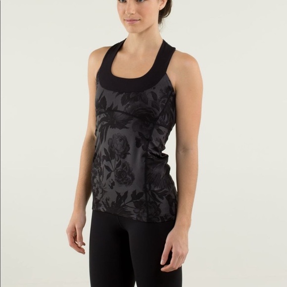 lululemon athletica Tops - Lululemon 🍋 Scoop Neck Tank Lion BriskBloom Black